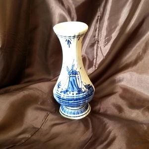 DELFT HOLLAND Handpainted Ceramic Blue and White Bud Vase signed and numbered